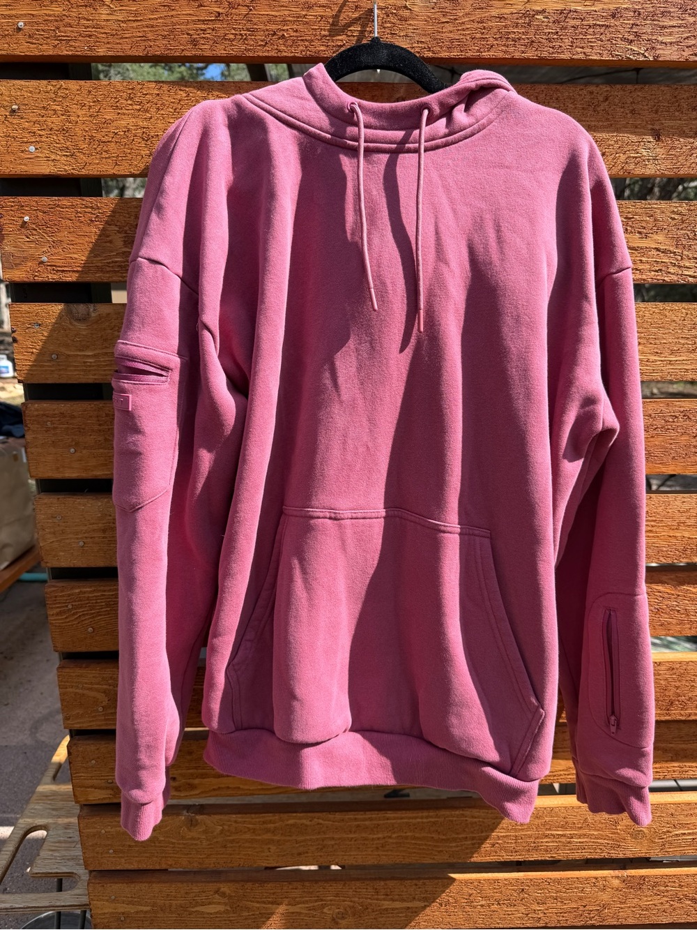 Comfrt Airplane Mode Travel Hoodie Large Berry